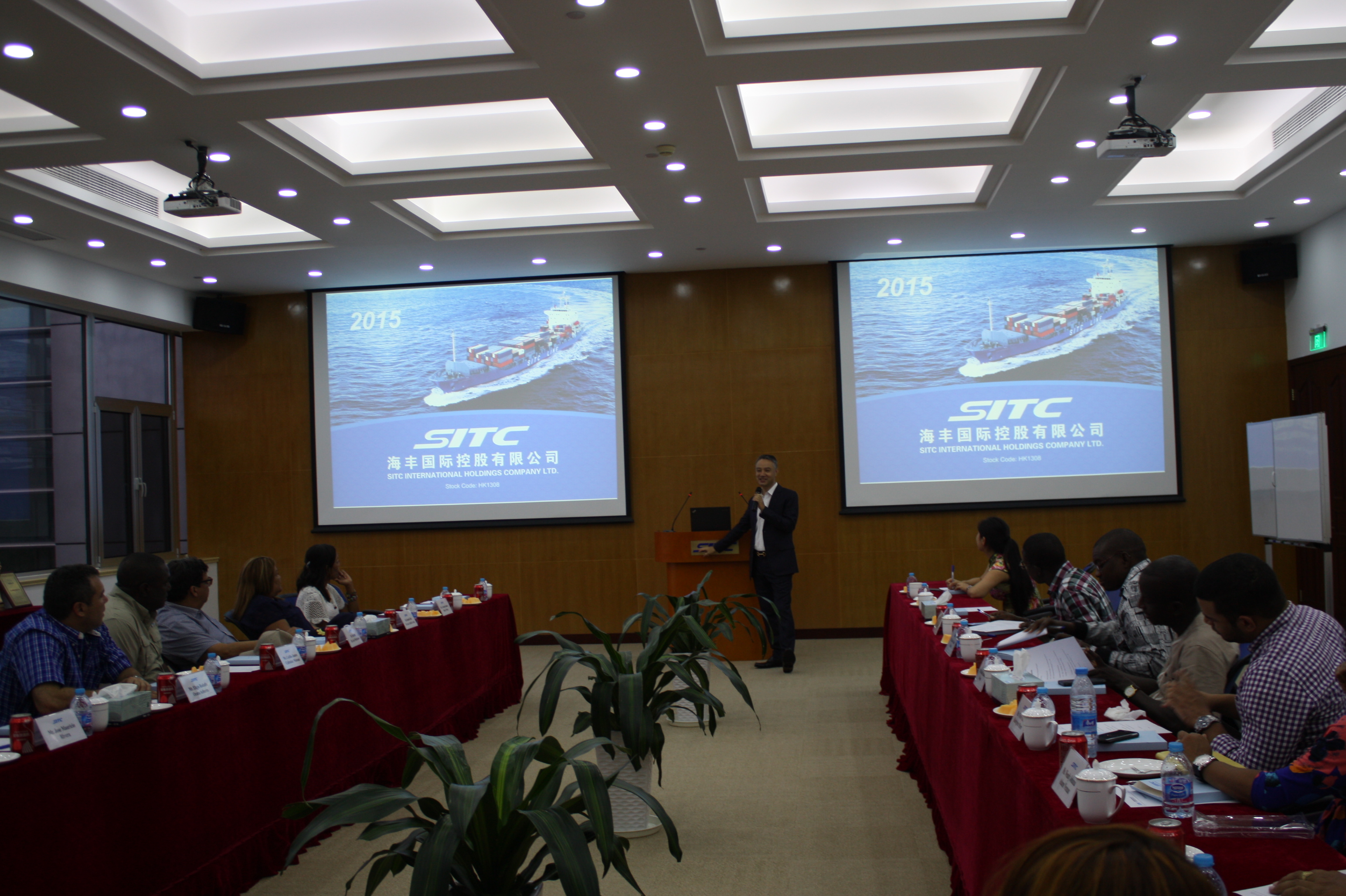 山东外贸职业学院“加勒比国家经贸部长研讨班”访问PG征途国际2.jpg PG征途国际 5019eae94990b92c8af76c28df3ef9c6
